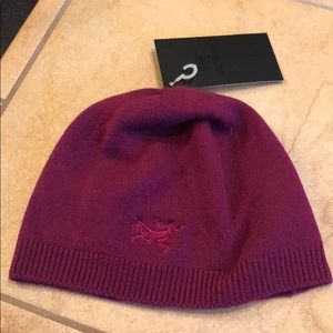 NWT Arc’Teryx Beanie